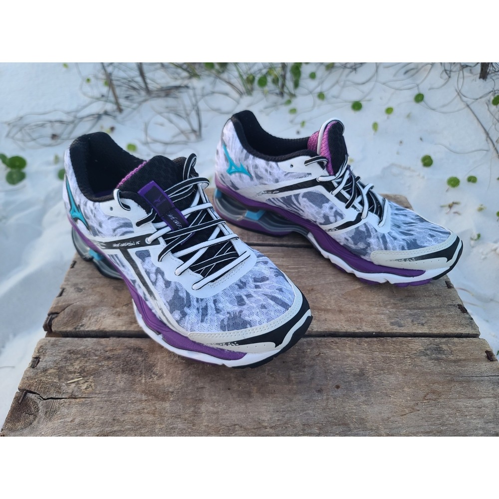 Electroclash Cyber Gorp Women's 7.5 Mizuno Wave Creation 15 Running Shoes White